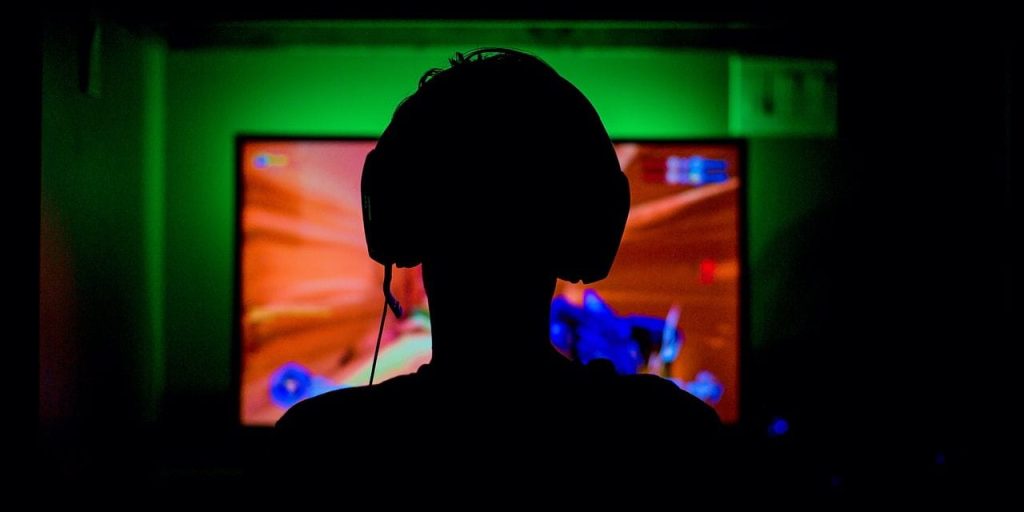 NGHIỆN GAME KHÔNG PHẢI LÀ SỰ HƯ HỎNG: Bản Chất Của “Ma Túy Số” Và Phác Đồ Can Thiệp Y Khoa Khẩn Cấp